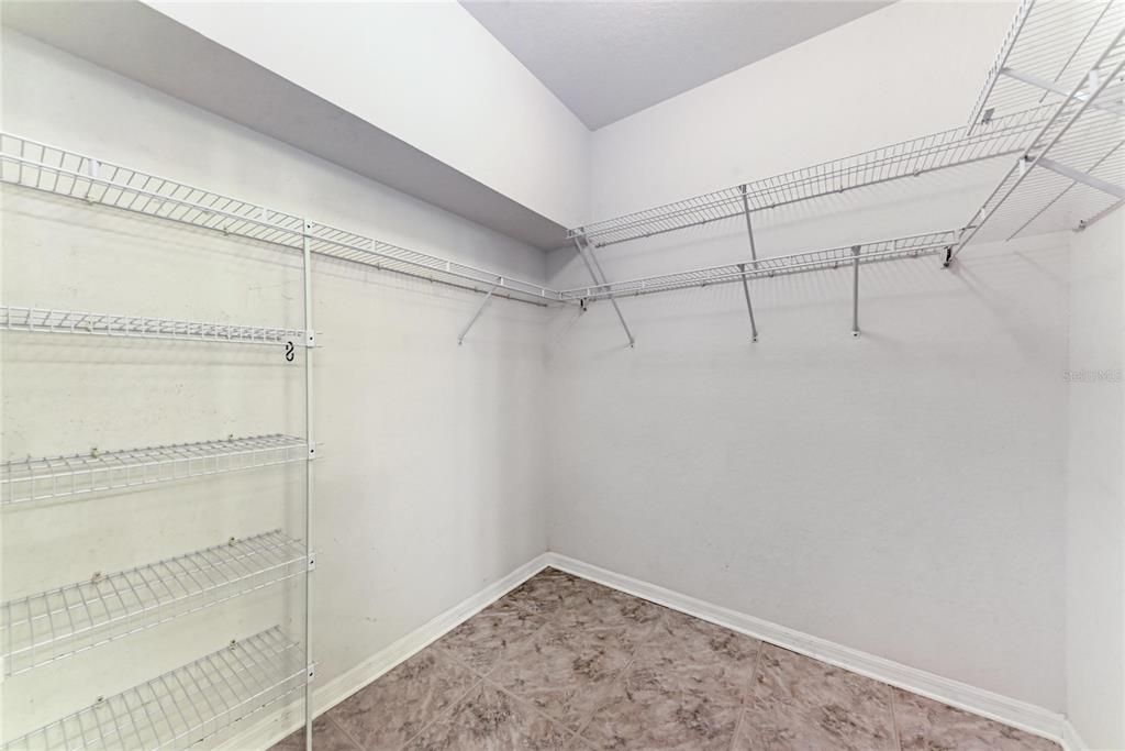 待售: $290,000 (2 贝兹, 2 浴室, 1352 平方英尺)