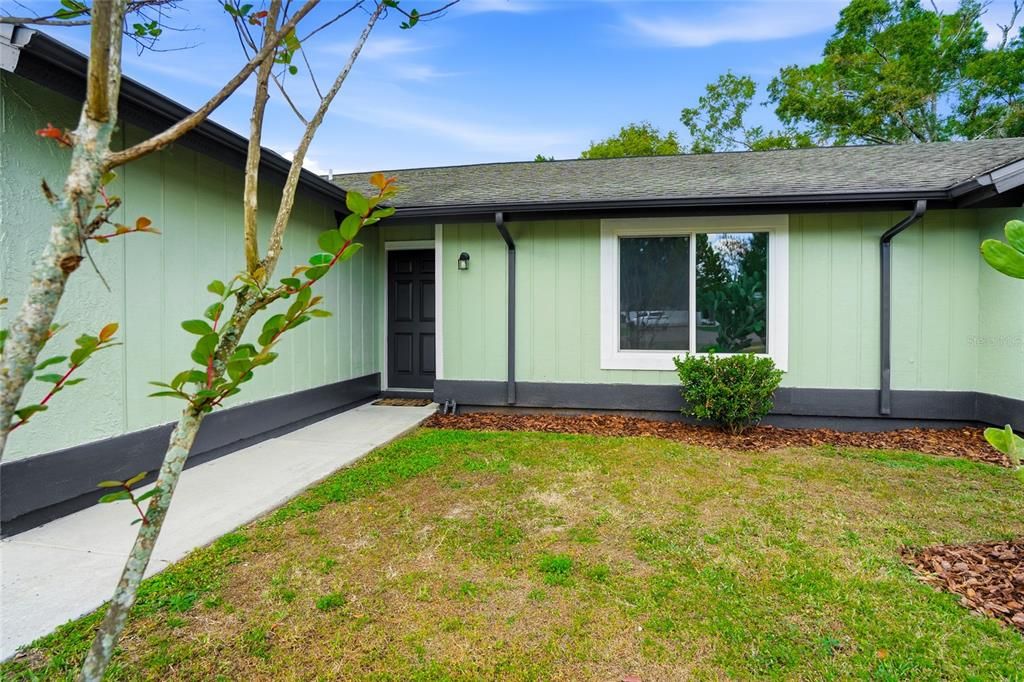 Active With Contract: $374,900 (3 beds, 2 baths, 1580 Square Feet)