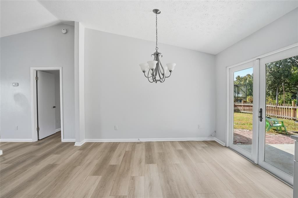 Active With Contract: $374,900 (3 beds, 2 baths, 1580 Square Feet)