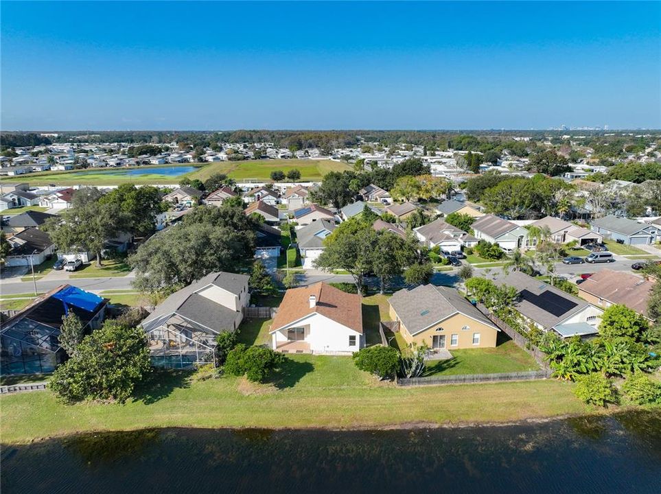 Activo con contrato: $384,500 (3 camas, 2 baños, 1265 Pies cuadrados)