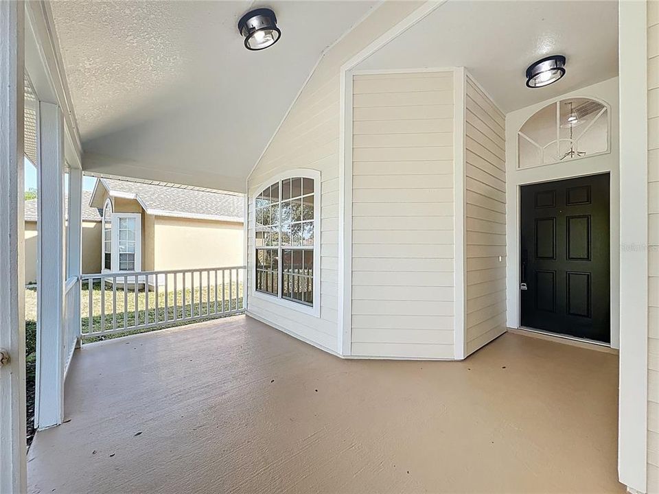 Activo con contrato: $384,500 (3 camas, 2 baños, 1265 Pies cuadrados)