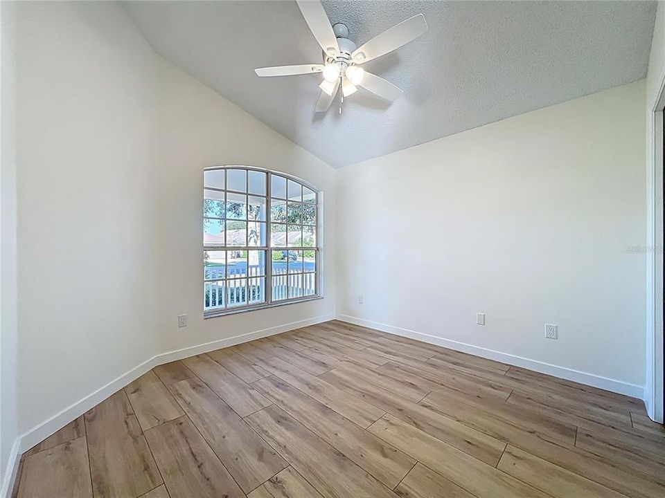 Activo con contrato: $384,500 (3 camas, 2 baños, 1265 Pies cuadrados)