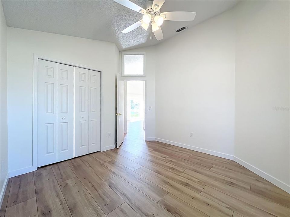 Activo con contrato: $384,500 (3 camas, 2 baños, 1265 Pies cuadrados)