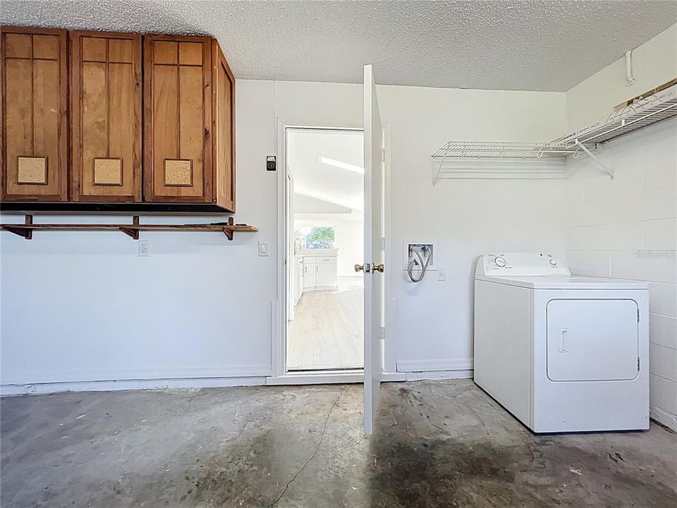 Activo con contrato: $384,500 (3 camas, 2 baños, 1265 Pies cuadrados)