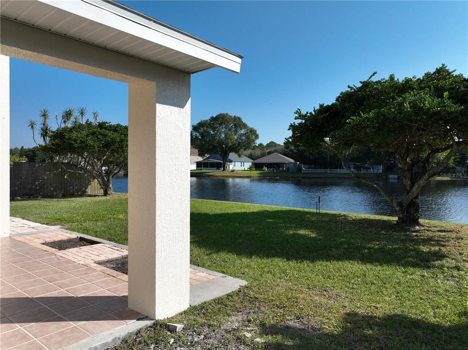 Activo con contrato: $384,500 (3 camas, 2 baños, 1265 Pies cuadrados)