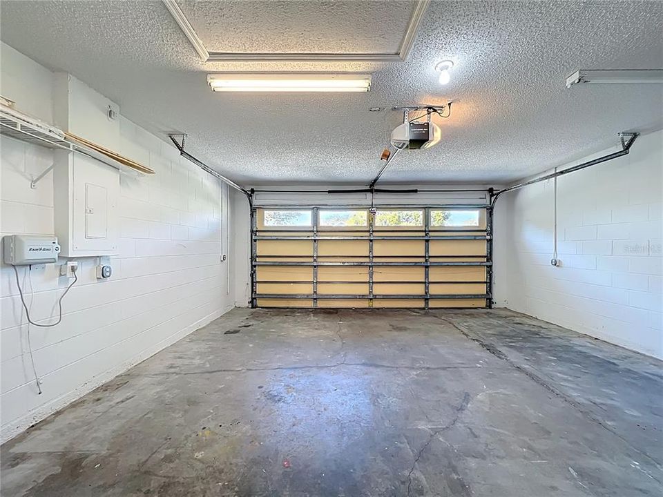 Activo con contrato: $384,500 (3 camas, 2 baños, 1265 Pies cuadrados)