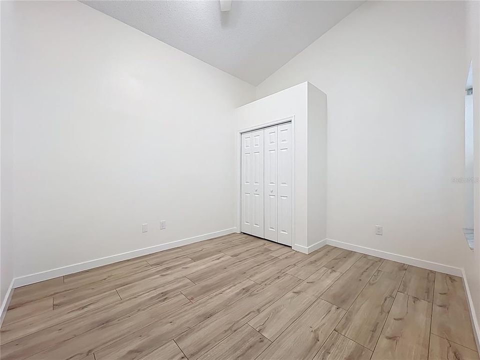 Activo con contrato: $384,500 (3 camas, 2 baños, 1265 Pies cuadrados)