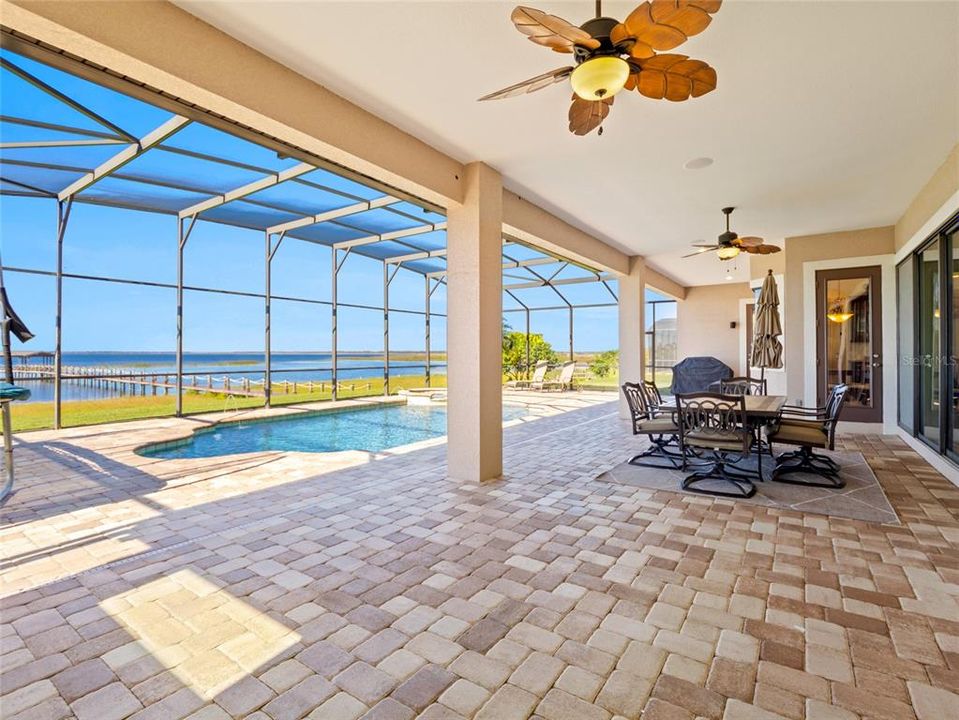 En Venta: $1,495,000 (5 camas, 3 baños, 3591 Pies cuadrados)