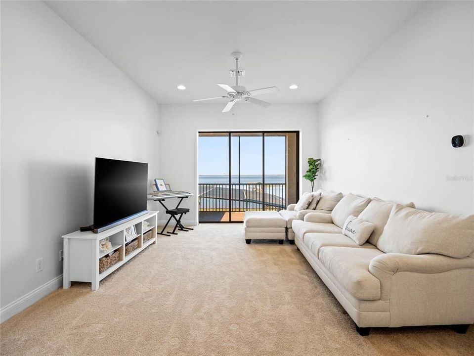 En Venta: $1,495,000 (5 camas, 3 baños, 3591 Pies cuadrados)