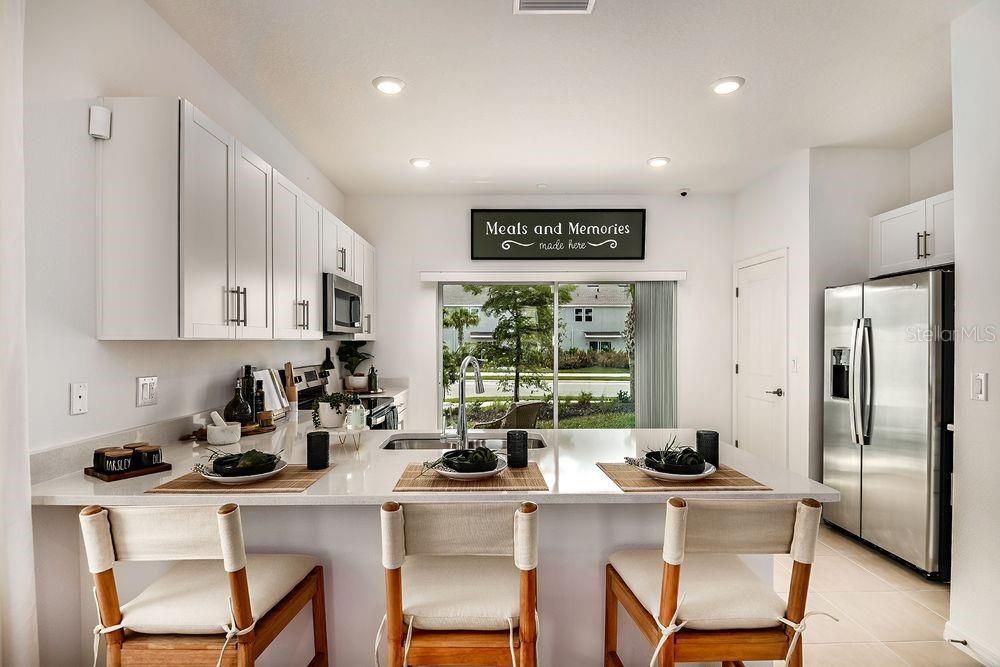 待售: $258,000 (2 贝兹, 2 浴室, 1180 平方英尺)