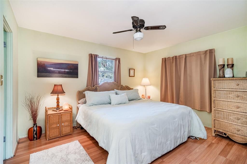 Active With Contract: $319,000 (3 beds, 2 baths, 1204 Square Feet)