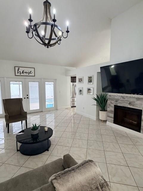 For Sale: $450,000 (3 beds, 2 baths, 1733 Square Feet)