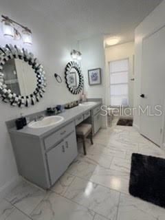 For Sale: $450,000 (3 beds, 2 baths, 1733 Square Feet)