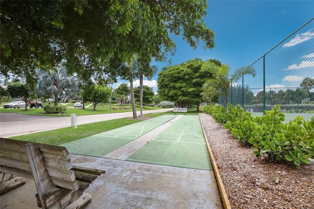 For Sale: $399,000 (2 beds, 2 baths, 1151 Square Feet)