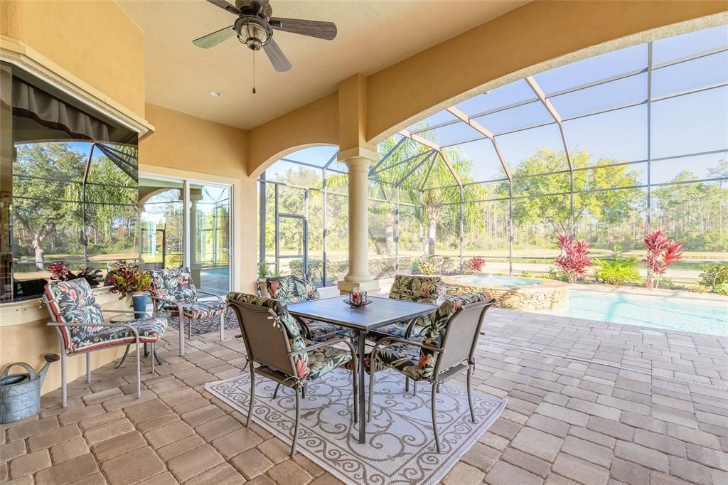 En Venta: $749,000 (3 camas, 3 baños, 2692 Pies cuadrados)