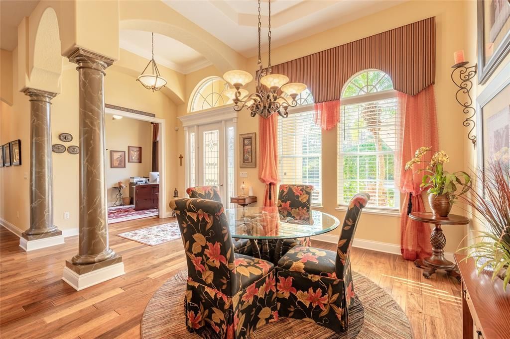 En Venta: $749,000 (3 camas, 3 baños, 2692 Pies cuadrados)