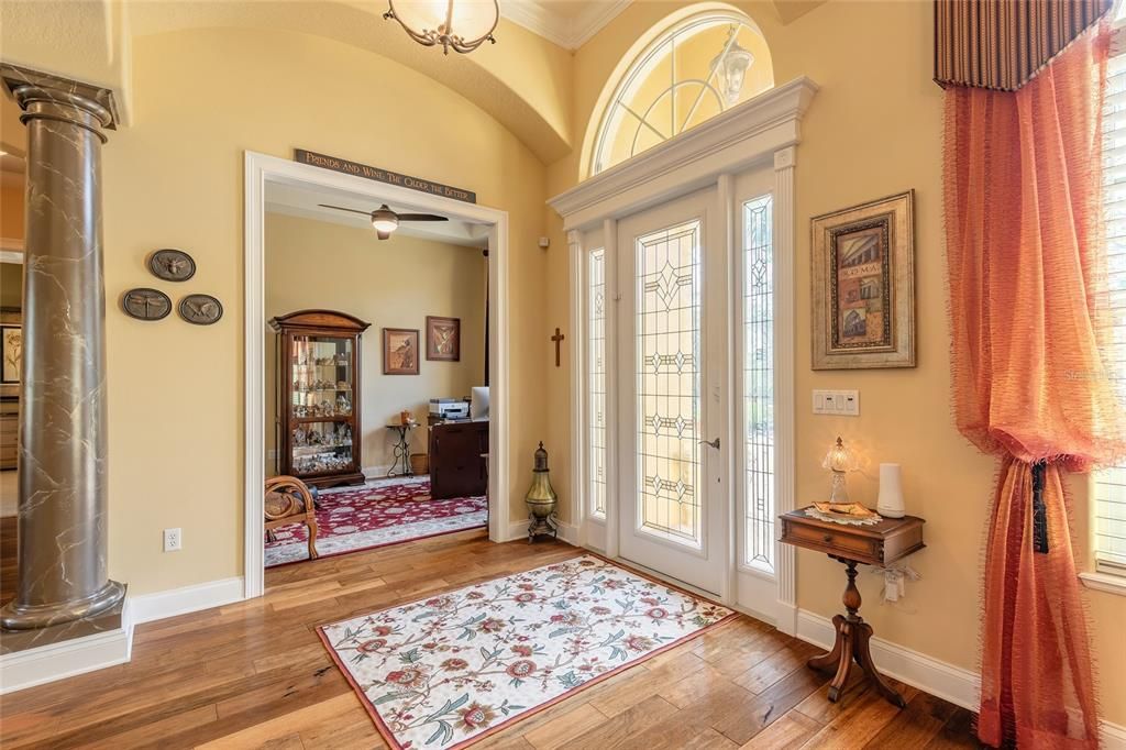 En Venta: $749,000 (3 camas, 3 baños, 2692 Pies cuadrados)