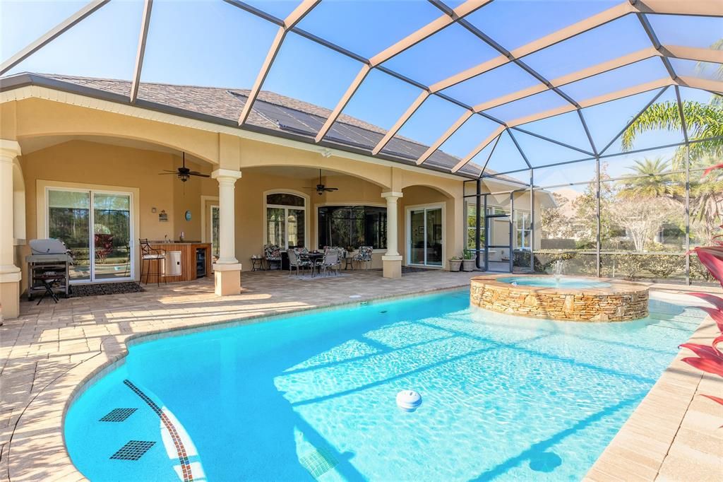 En Venta: $749,000 (3 camas, 3 baños, 2692 Pies cuadrados)