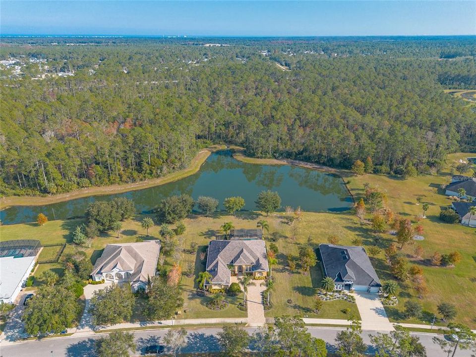 En Venta: $749,000 (3 camas, 3 baños, 2692 Pies cuadrados)