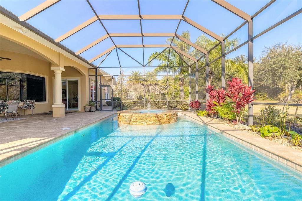 En Venta: $749,000 (3 camas, 3 baños, 2692 Pies cuadrados)