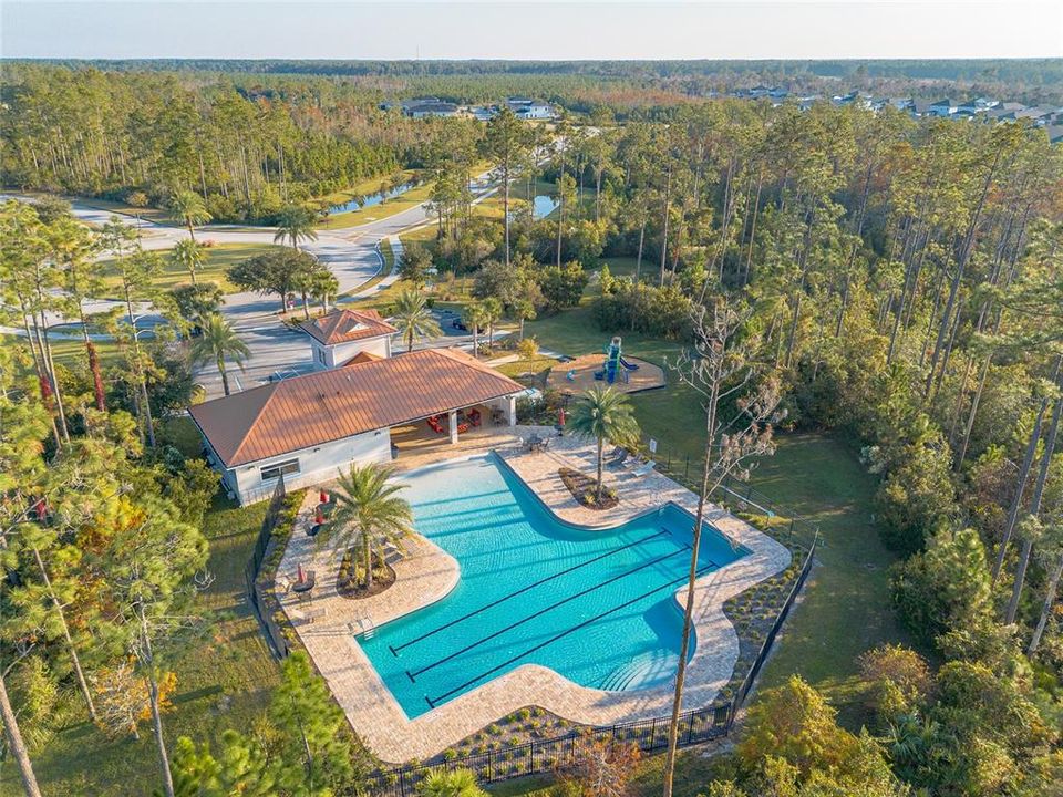 En Venta: $749,000 (3 camas, 3 baños, 2692 Pies cuadrados)