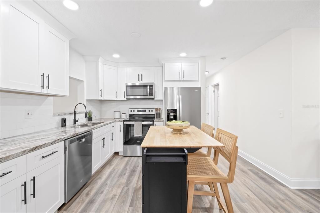 出租: $2,800 (4 贝兹, 2 浴室, 1731 平方英尺)