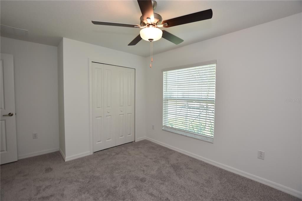 For Rent: $2,060 (4 beds, 2 baths, 1936 Square Feet)