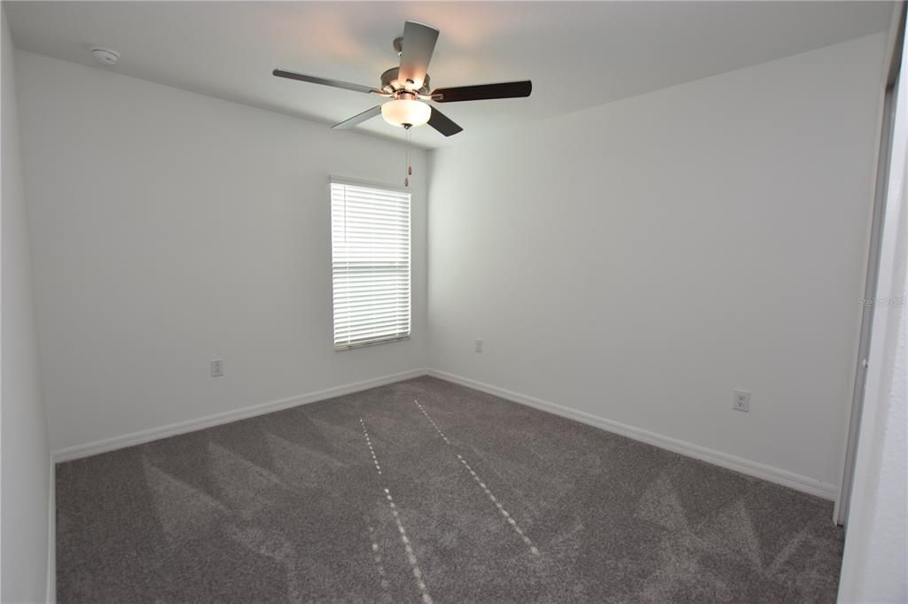 For Rent: $2,060 (4 beds, 2 baths, 1936 Square Feet)