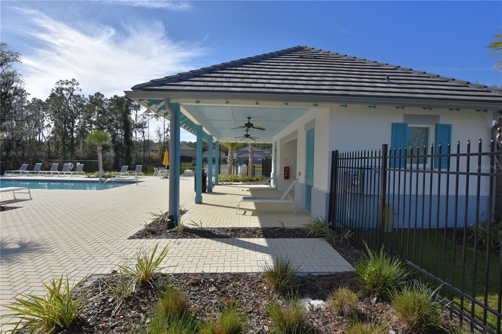 For Rent: $2,060 (4 beds, 2 baths, 1936 Square Feet)