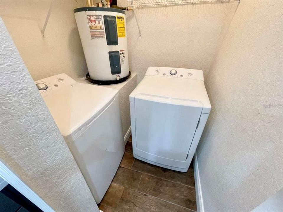 For Rent: $1,600 (1 beds, 1 baths, 724 Square Feet)