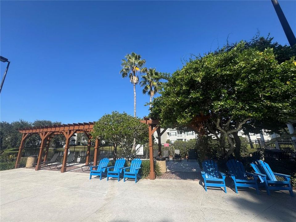 For Rent: $1,600 (1 beds, 1 baths, 724 Square Feet)