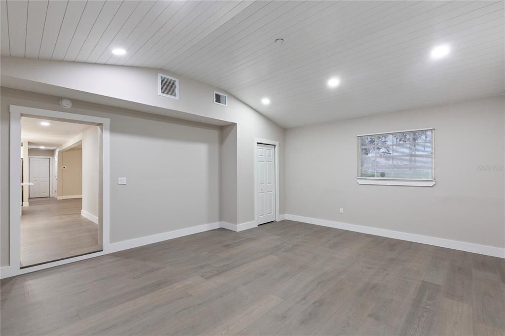 En Renta: $2,750 (4 camas, 2 baños, 1588 Pies cuadrados)