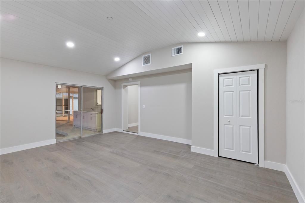 En Renta: $2,750 (4 camas, 2 baños, 1588 Pies cuadrados)