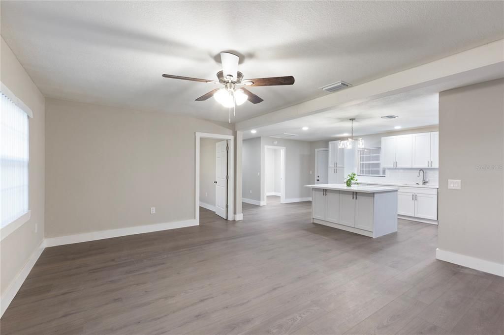 En Renta: $2,750 (4 camas, 2 baños, 1588 Pies cuadrados)