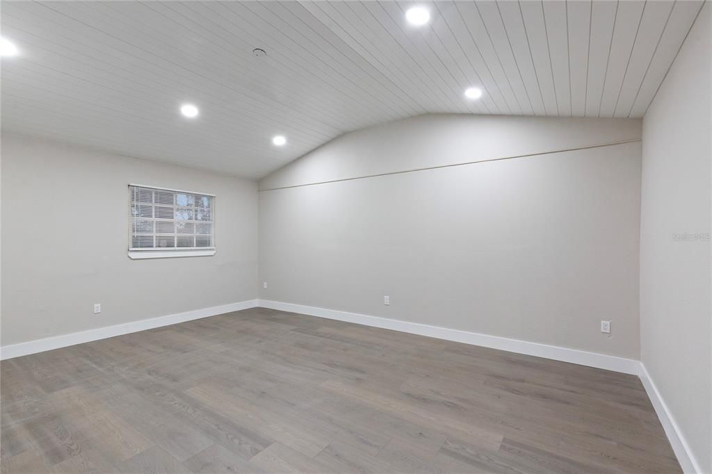 En Renta: $2,750 (4 camas, 2 baños, 1588 Pies cuadrados)