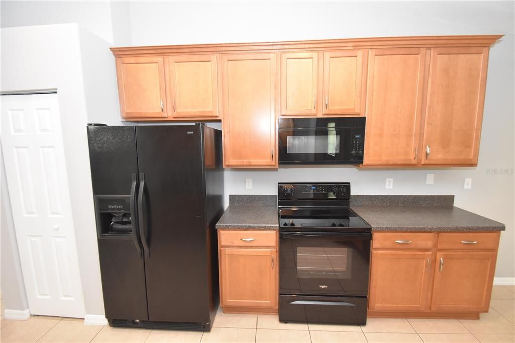 В аренду: $2,500 (4 спален, 3 ванн, 2529 Квадратных фут)