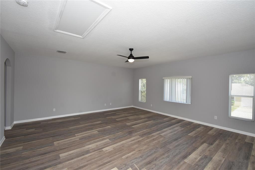 В аренду: $2,500 (4 спален, 3 ванн, 2529 Квадратных фут)