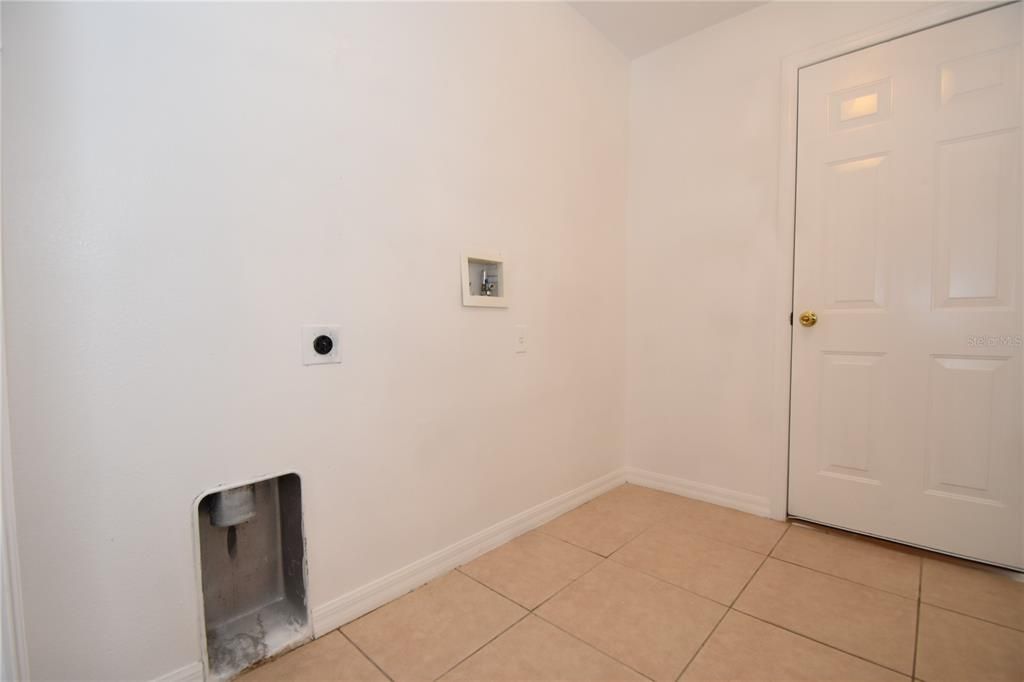 В аренду: $2,500 (4 спален, 3 ванн, 2529 Квадратных фут)