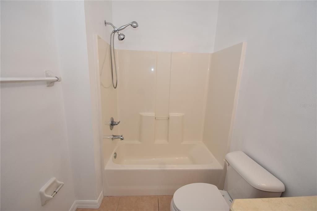 В аренду: $2,500 (4 спален, 3 ванн, 2529 Квадратных фут)