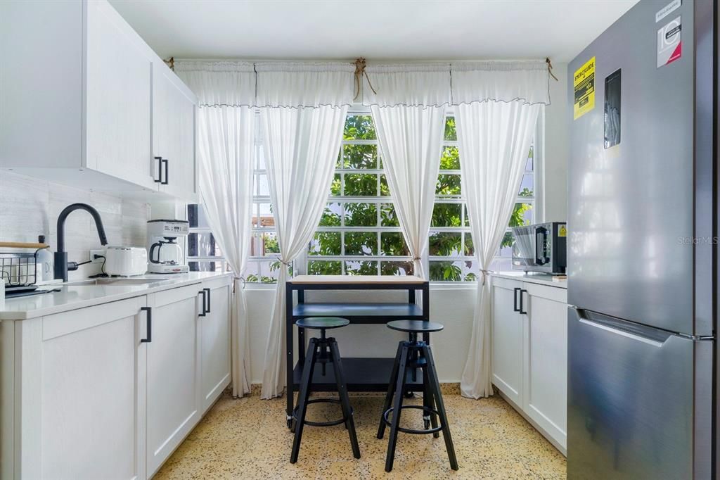 待售: $3,495,000 (11 贝兹, 12 浴室, 5078 平方英尺)