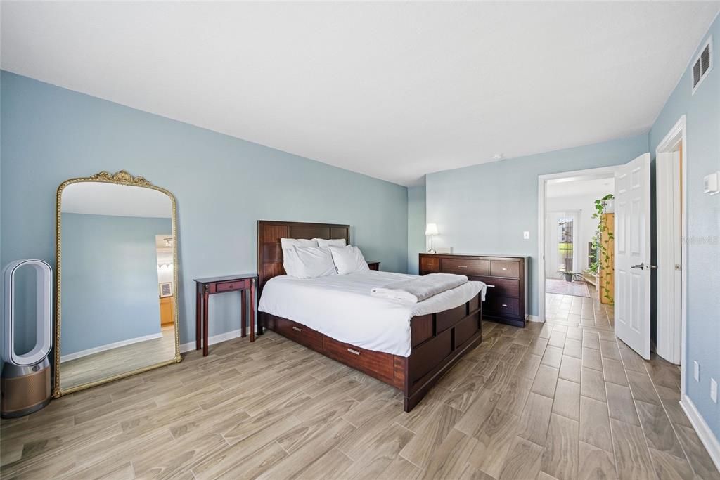 En Venta: $250,000 (1 camas, 1 baños, 858 Pies cuadrados)