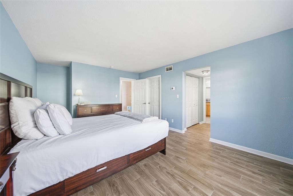 En Venta: $250,000 (1 camas, 1 baños, 858 Pies cuadrados)