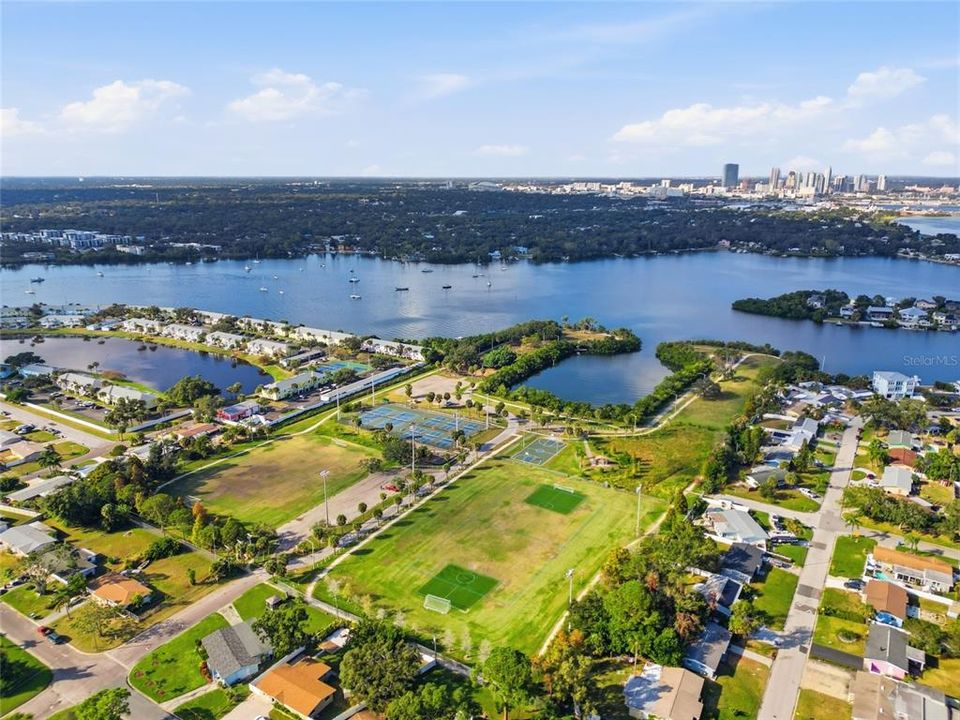 En Venta: $250,000 (1 camas, 1 baños, 858 Pies cuadrados)