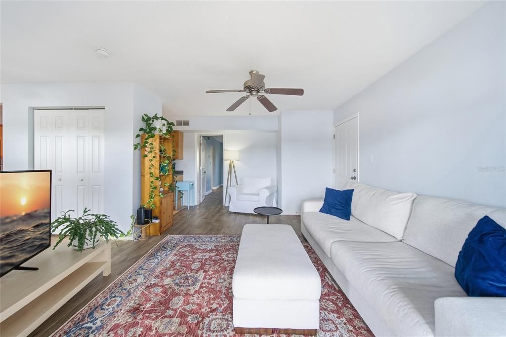 En Venta: $250,000 (1 camas, 1 baños, 858 Pies cuadrados)