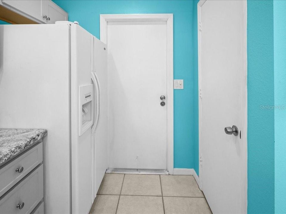 待售: $279,000 (2 贝兹, 2 浴室, 1392 平方英尺)