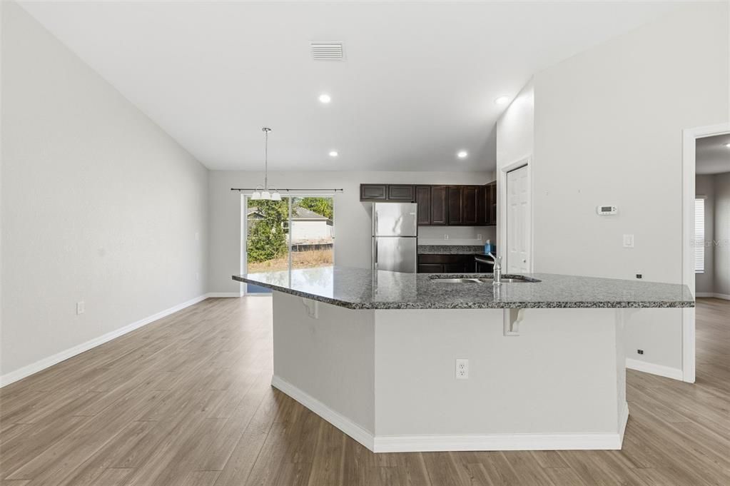 For Sale: $245,678 (3 beds, 2 baths, 1322 Square Feet)