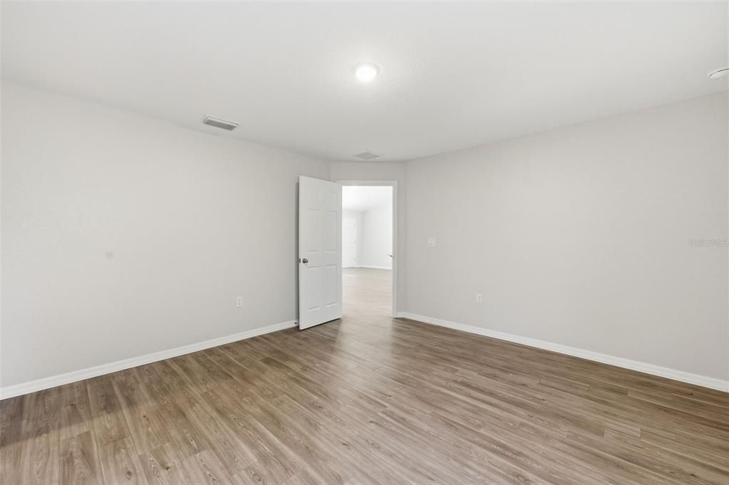 For Sale: $245,678 (3 beds, 2 baths, 1322 Square Feet)