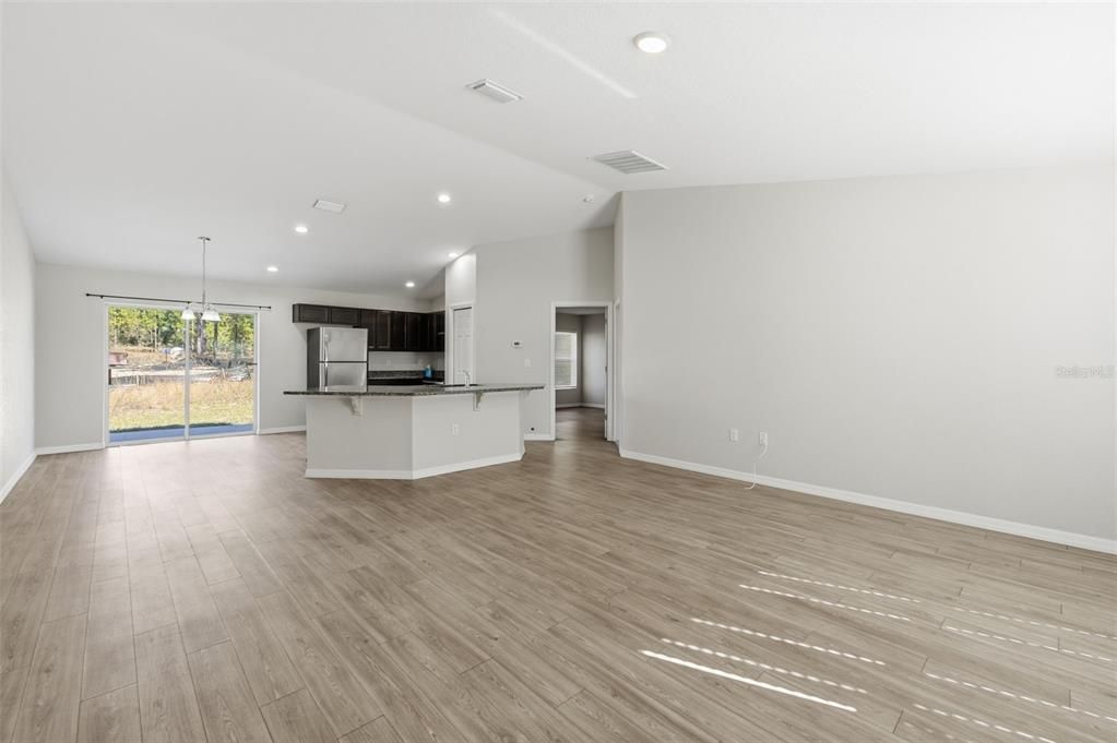 For Sale: $245,678 (3 beds, 2 baths, 1322 Square Feet)