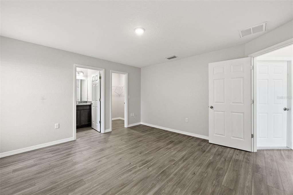 For Sale: $245,678 (3 beds, 2 baths, 1322 Square Feet)