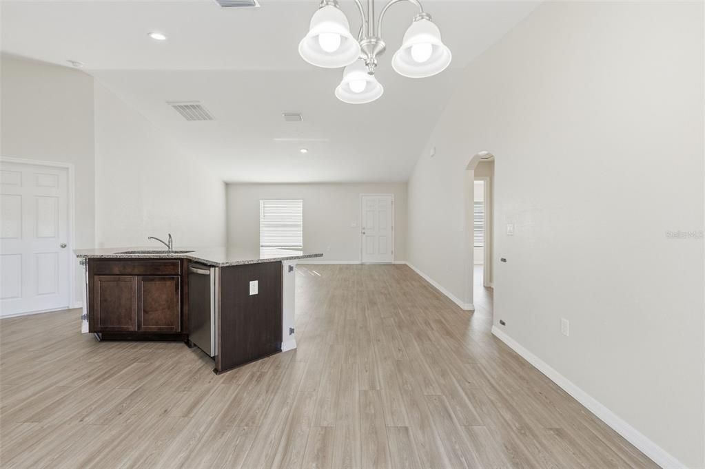 For Sale: $245,678 (3 beds, 2 baths, 1322 Square Feet)